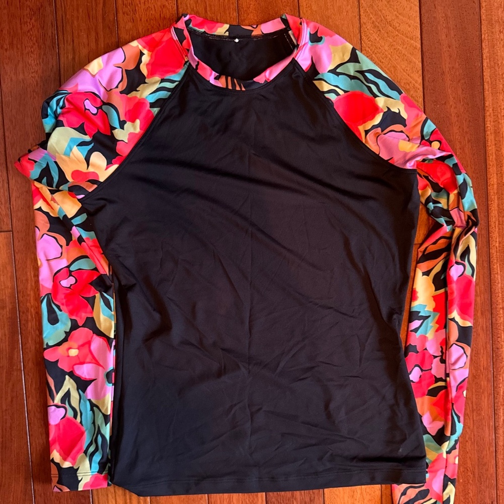 Billabong Rashgaurd/ Sunshirt